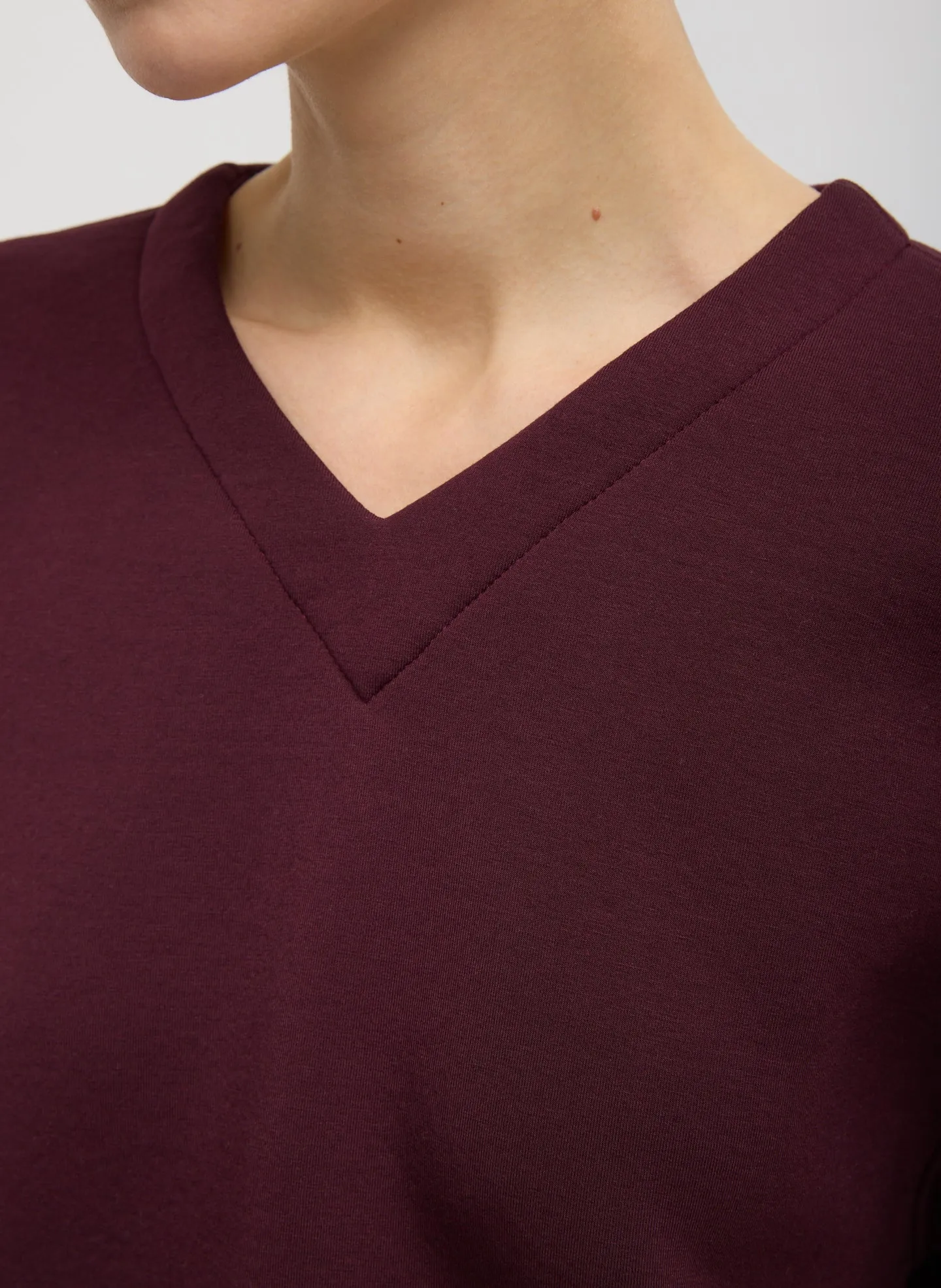 Bonded Viscose Easy V-Neck