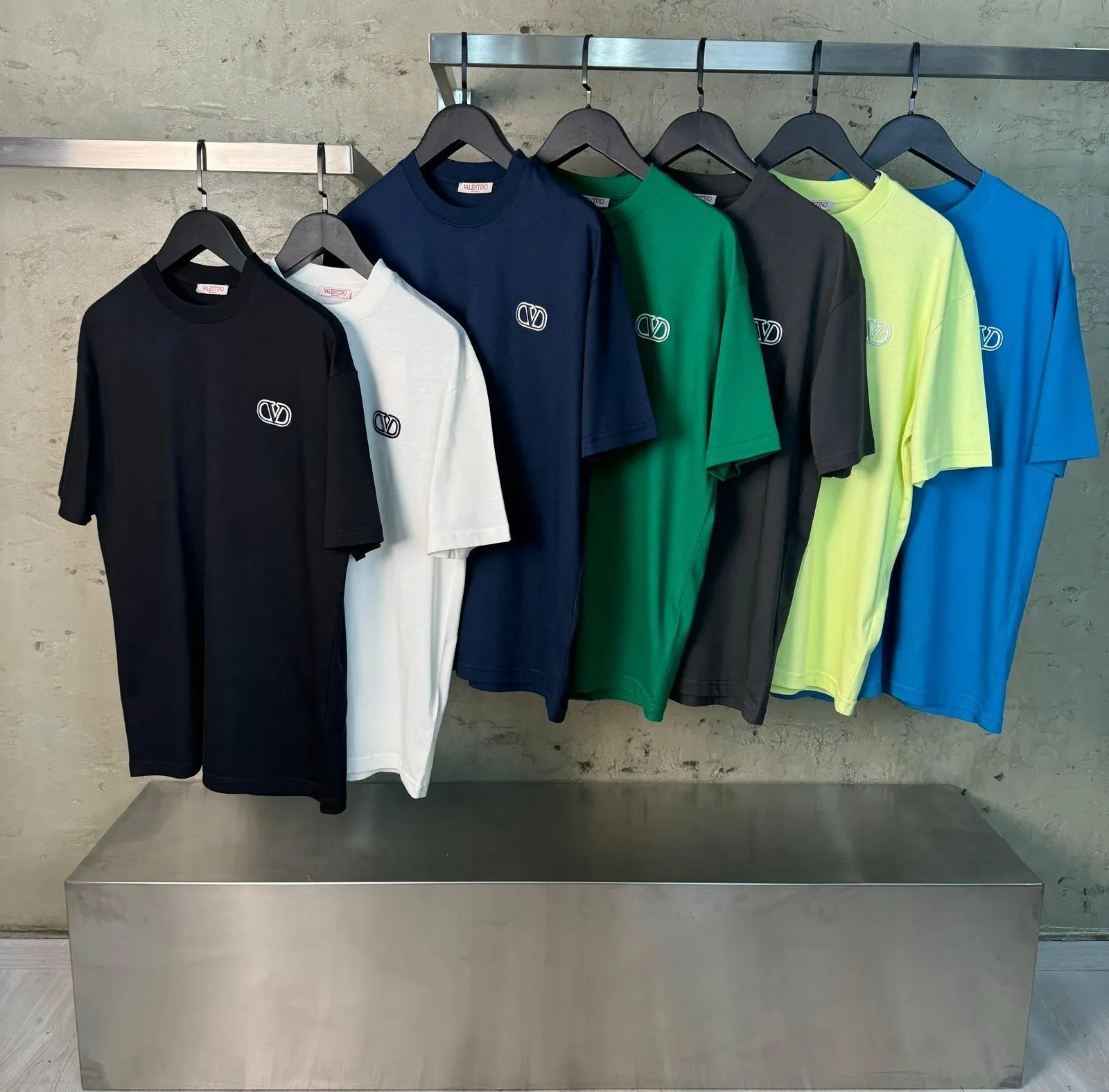 GoatLv® - Valentino T-Shirt 001