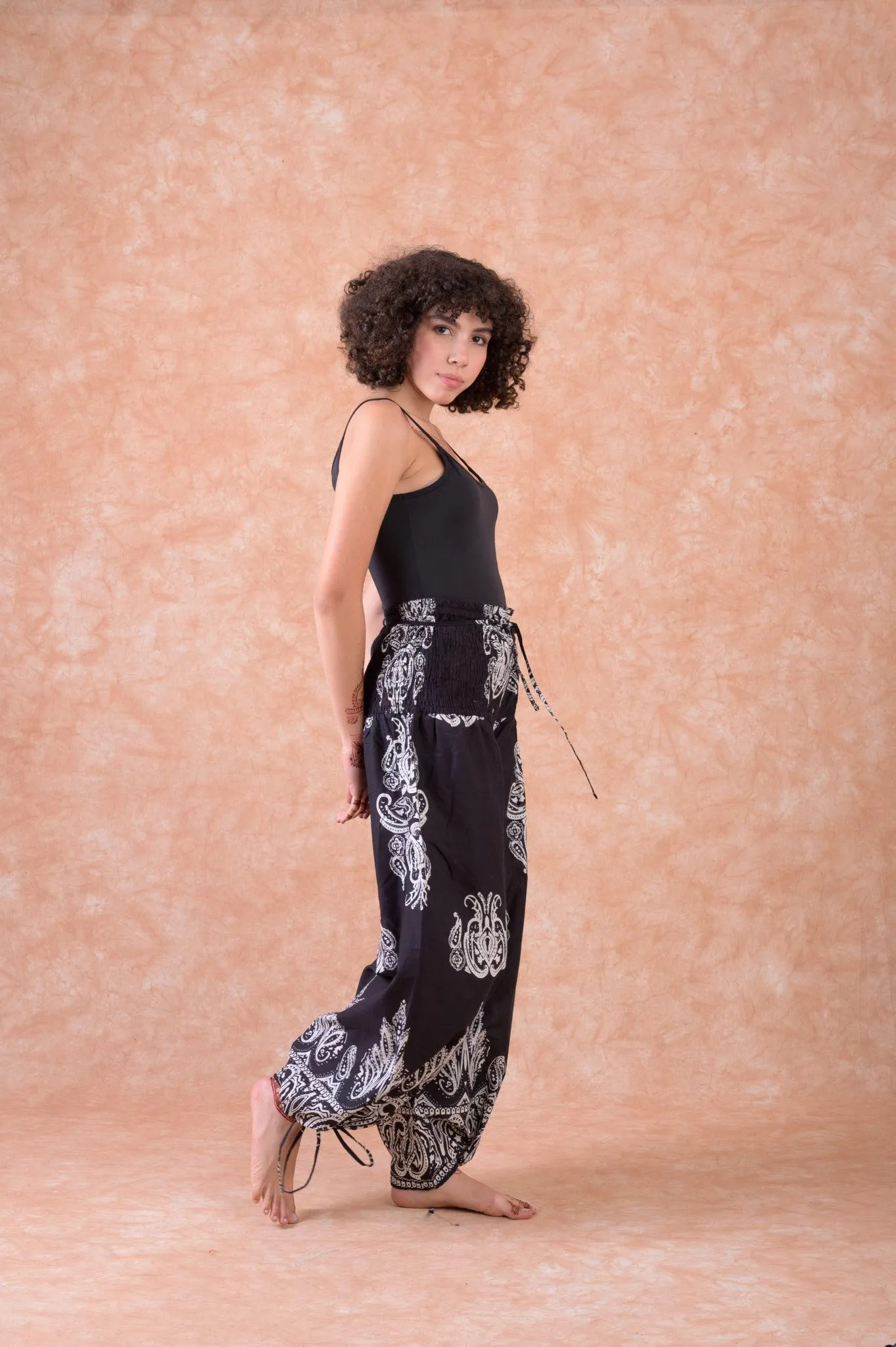 Rhea Oreo Pants