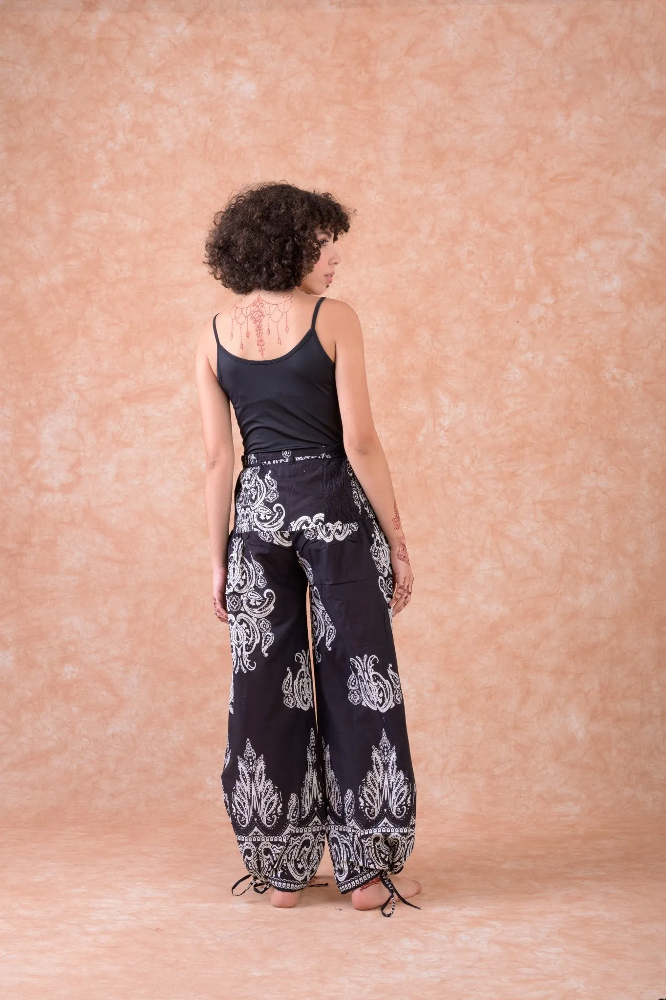 Rhea Oreo Pants