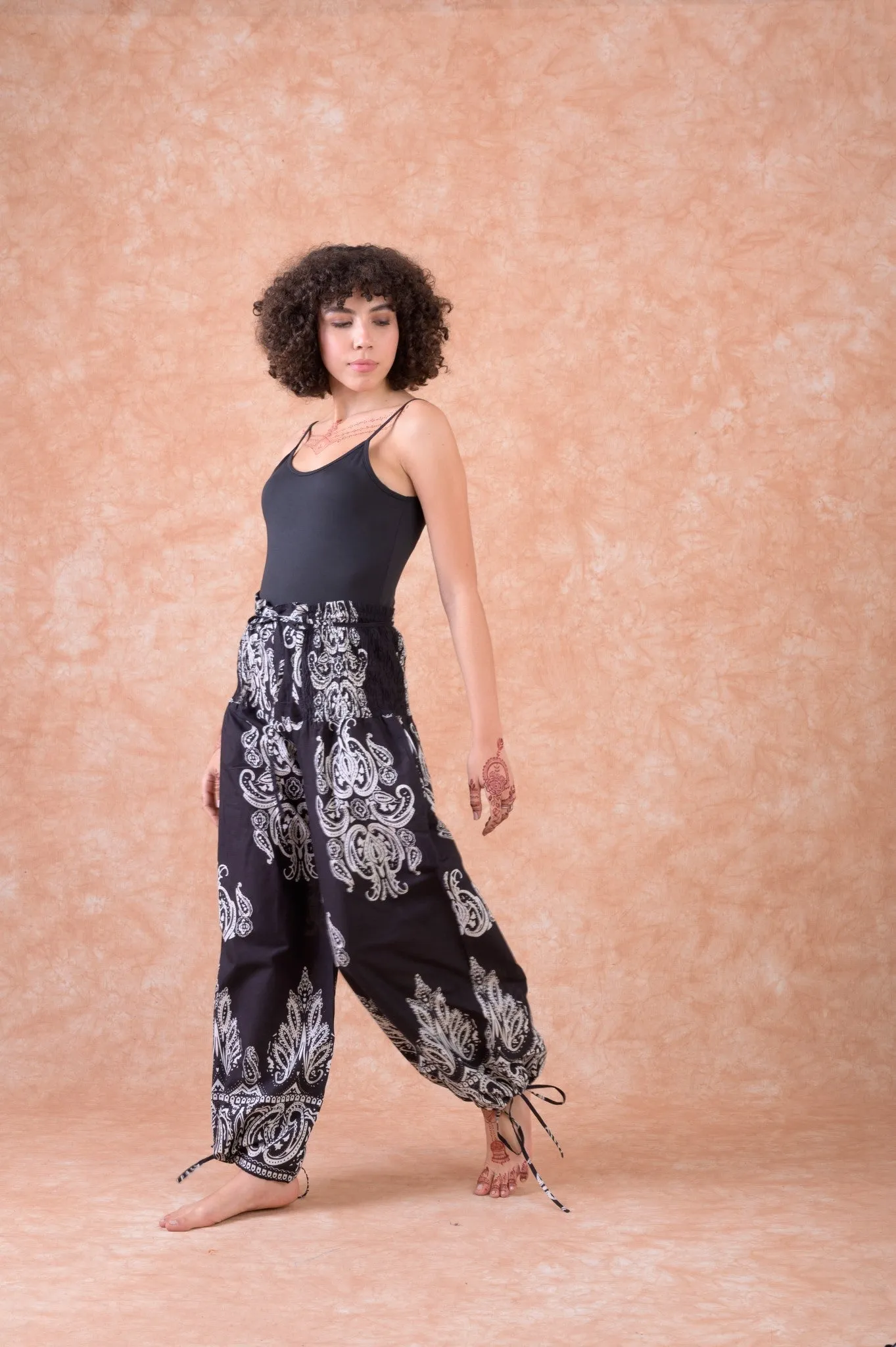 Rhea Oreo Pants
